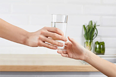關(guān)鍵時刻，喝水很重要！科學(xué)飲水的小攻略